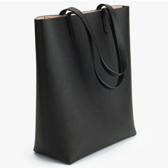 Cuyana Tall Structured Tote - Black Pebbled Leather - Picture 3 of 10